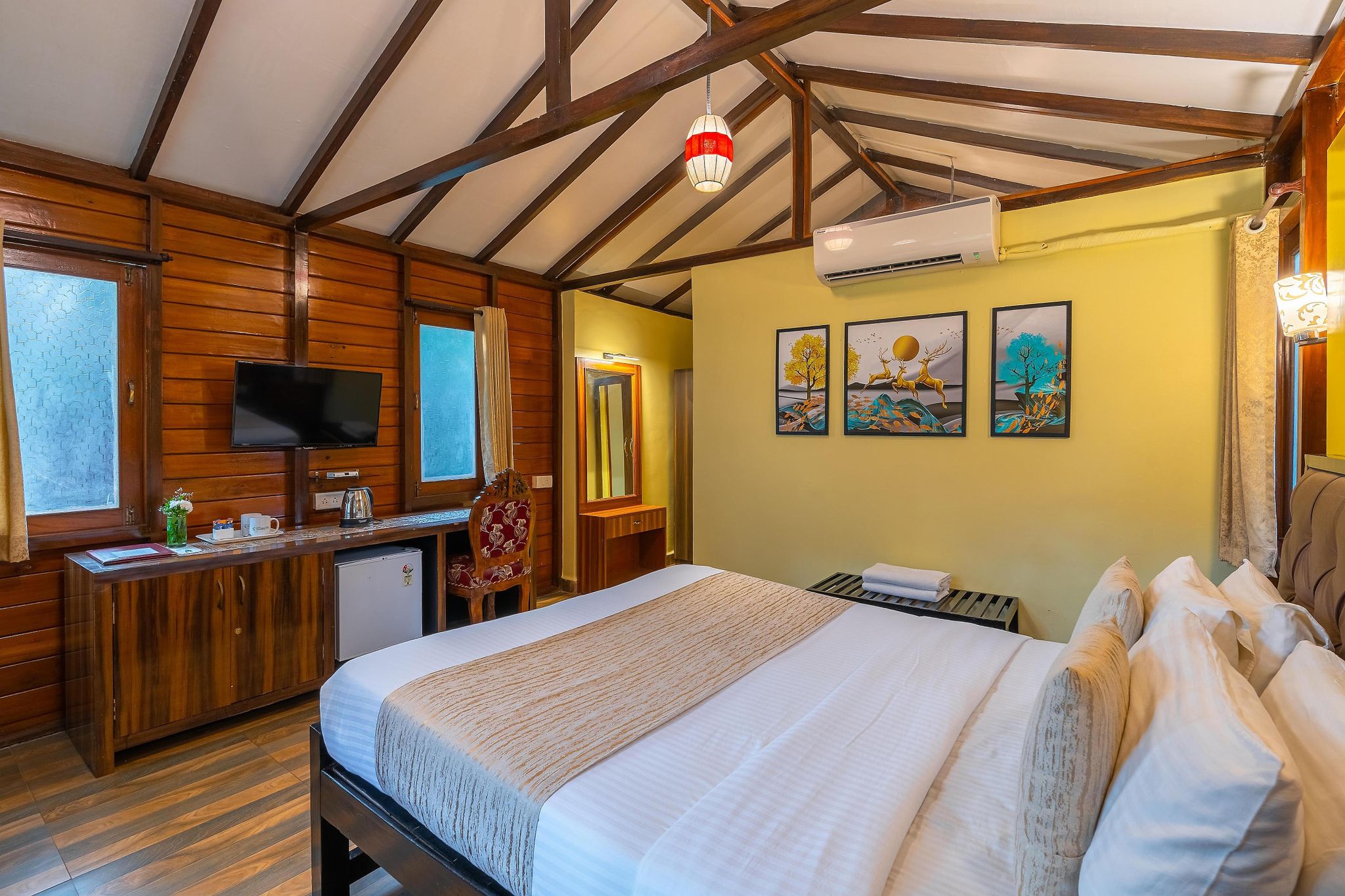  La Cabana Beach Resort, A Beachfront Resort TROPICAL CHALET 7