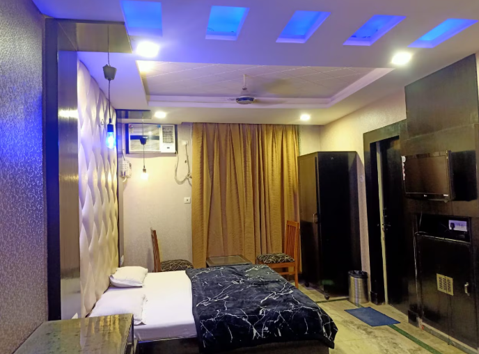 Standard Double Bed With Parking facility.