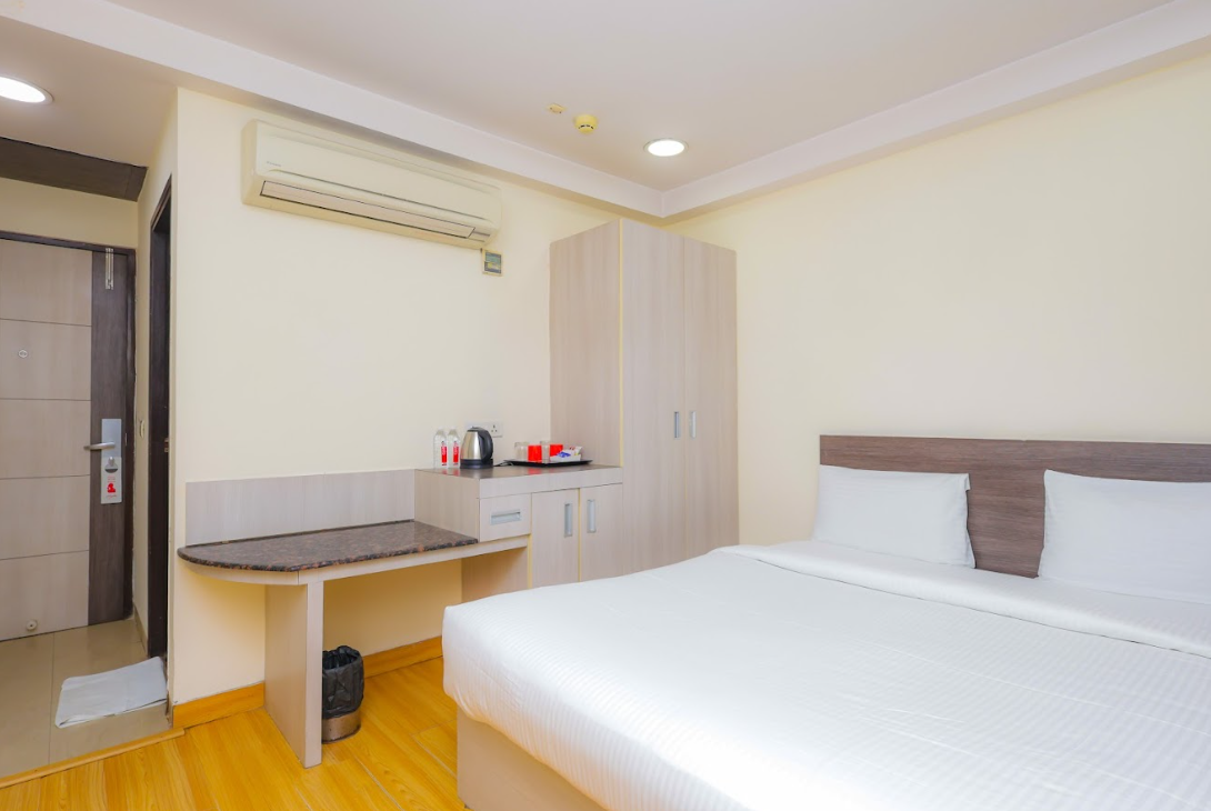  Hyphen Business Hotel Deluxe Room 2