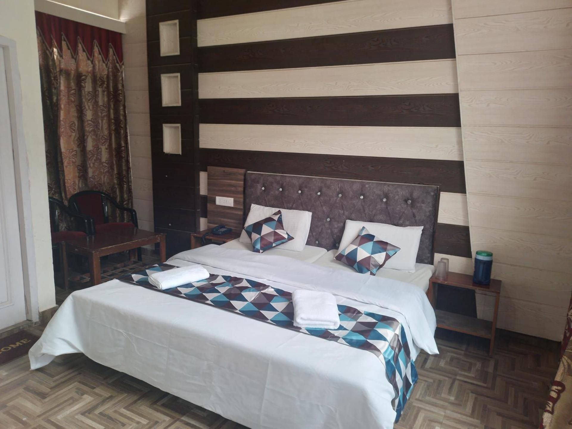 Hotel Ishan Standard Double Room with Fan 11