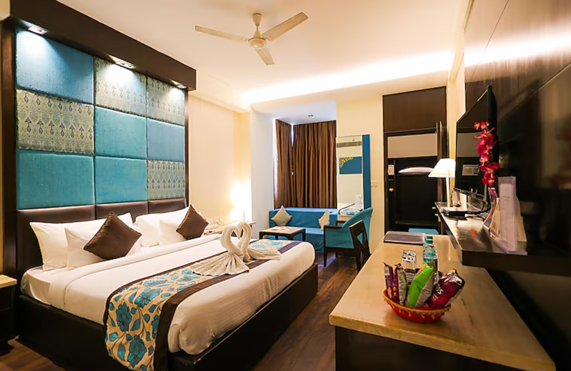 Royal Club room