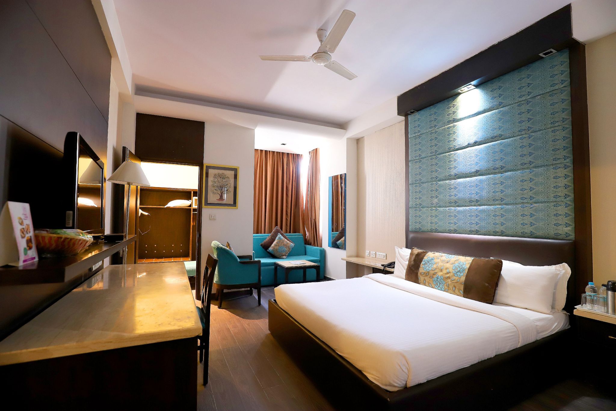 Royal Club Room