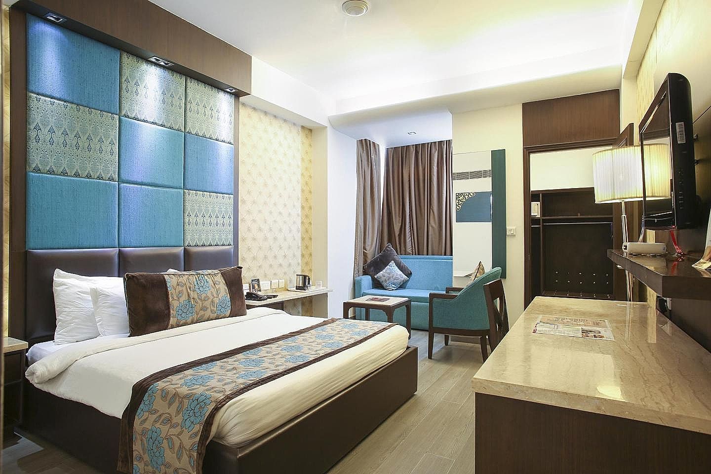 Royal Club Room