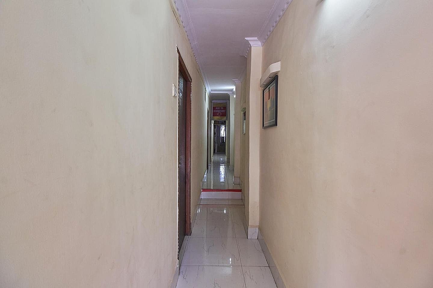 Side Image 1