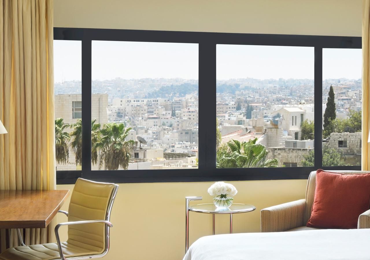 1 King Standard Smoking