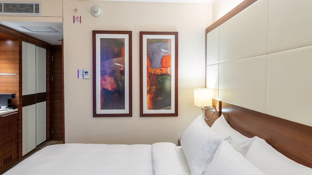 undefined Crowne Plaza Amman by IHG 9