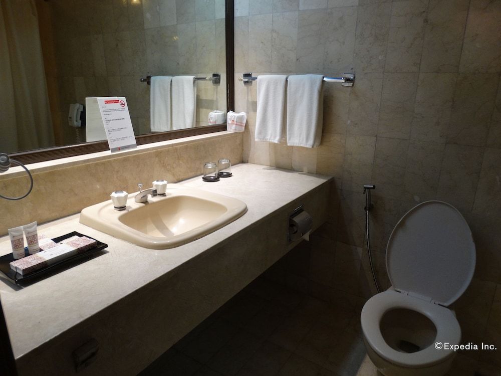 Century Park Hotel Superior Room 12