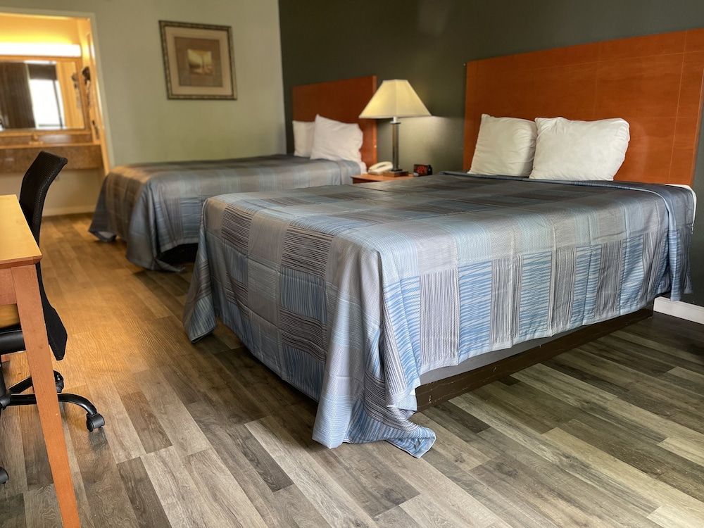 Standard Room, 2 Queen Beds, Non Smoking