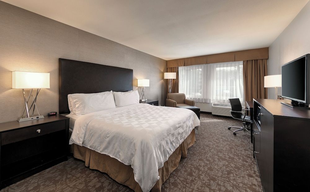 Deluxe Room, 1 King Bed