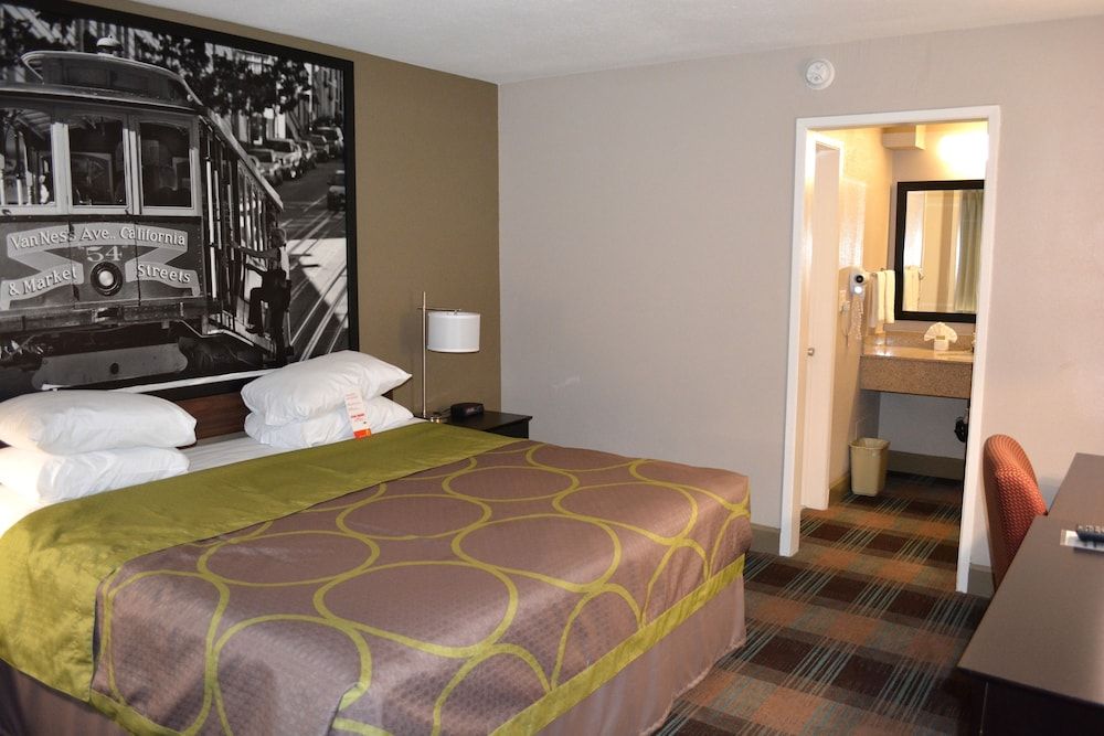 Room, 1 King Bed, Non Smoking
