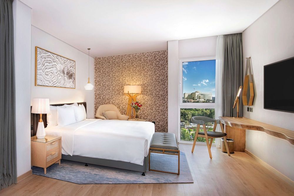 Suite with Lounge Access and Complimentary Water Activities & Surf Pool