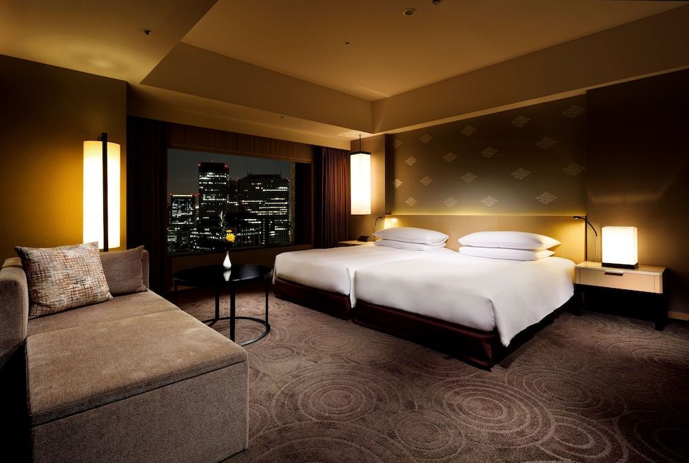 Connecting Room (1 Deluxe King & 1 Premier Corner Twin), Non Smoking