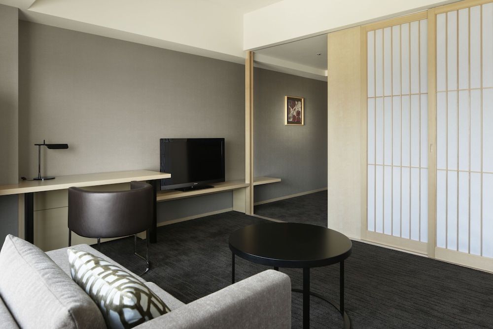 The Capitol Hotel Tokyu Deluxe King, Non Smoking 16