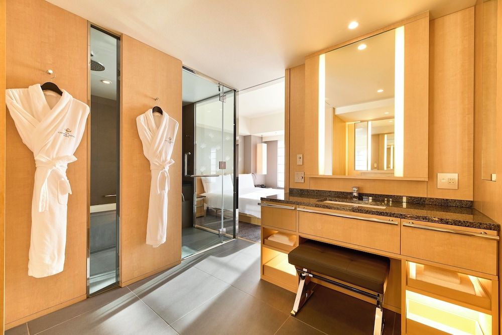 Executive Suite Twin, Non Smoking (Breakfast & Club Lounge Access Included)