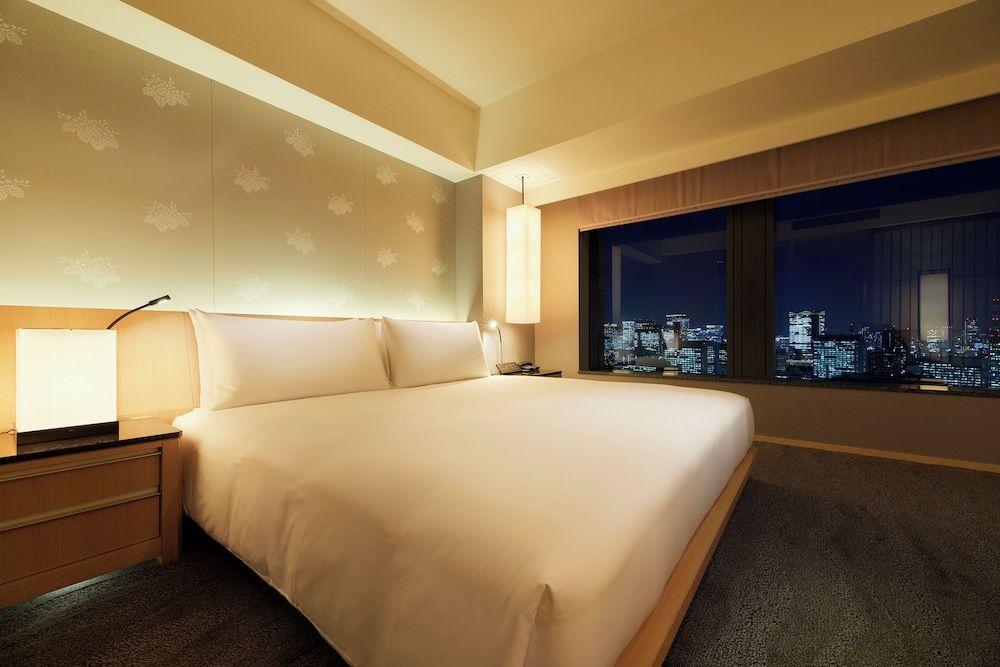 Executive Suite King with Extra Bed, Non Smoking (Breakfast & Club Lounge Access Included)