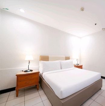 undefined Las Palmas Hotel de Manila 4