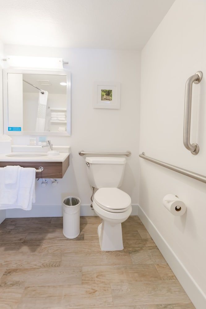 Room, 2 Queen Beds, Accessible, Non Smoking