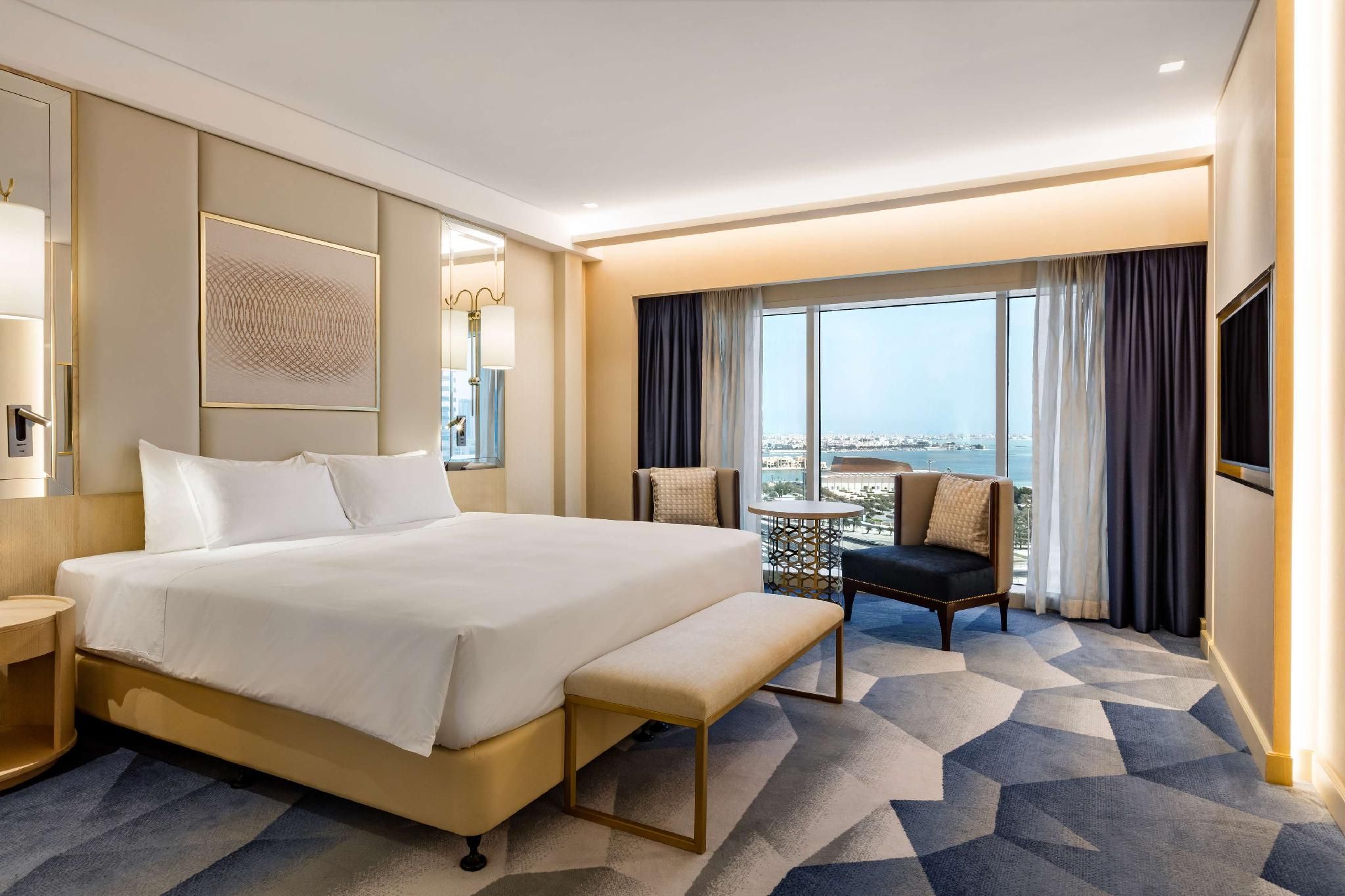 undefined The Diplomat Radisson BLU Hotel, Residence & Spa 10