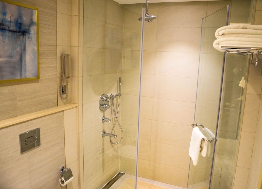 undefined The Diplomat Radisson BLU Hotel, Residence & Spa