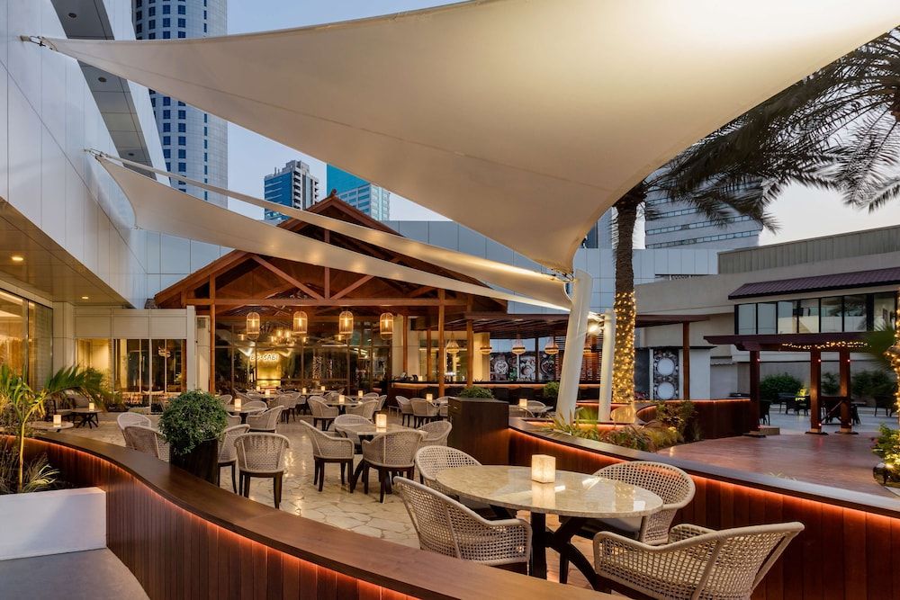 undefined The Diplomat Radisson BLU Hotel, Residence & Spa 3