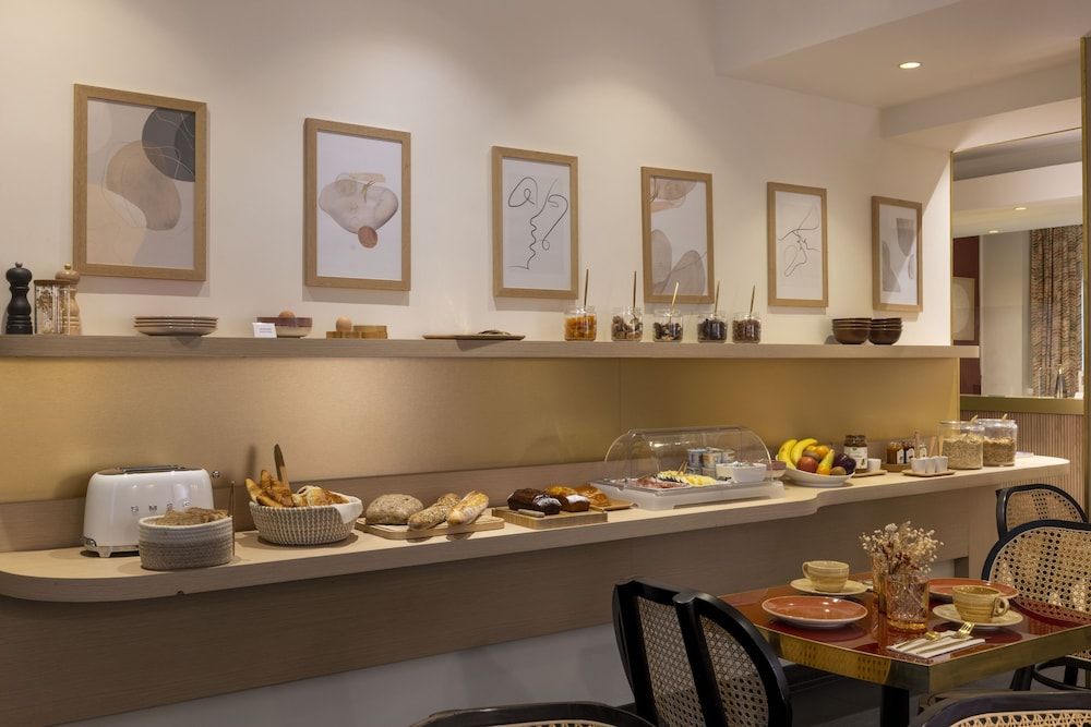 undefined Hotel Bailli de Suffren 8