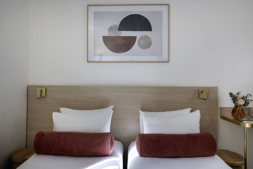 Hotel Bailli de Suffren Twin Room