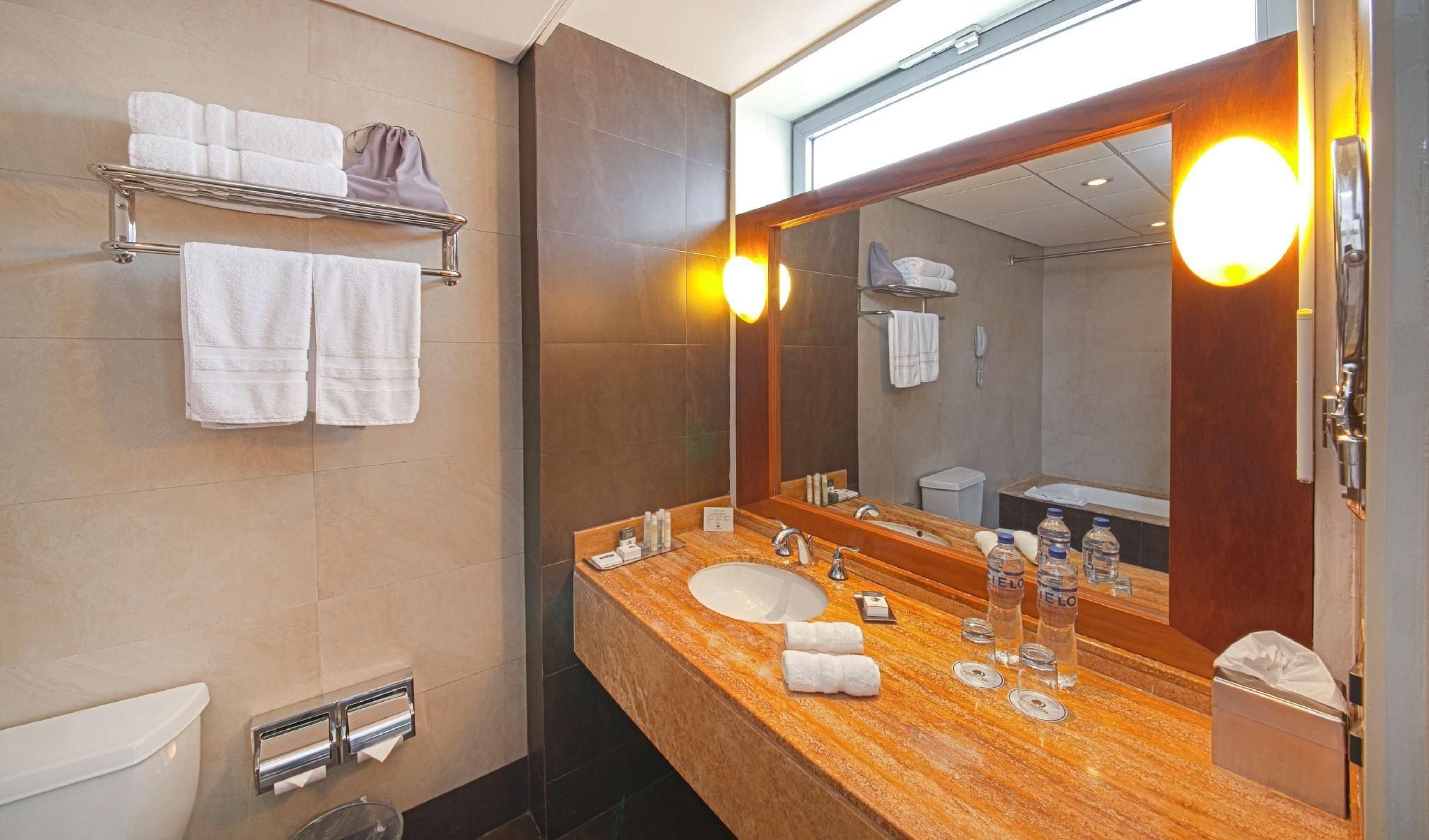 DoubleTree by Hilton Lima Miraflores El Pardo 2 Double Beds Deluxe Room 3