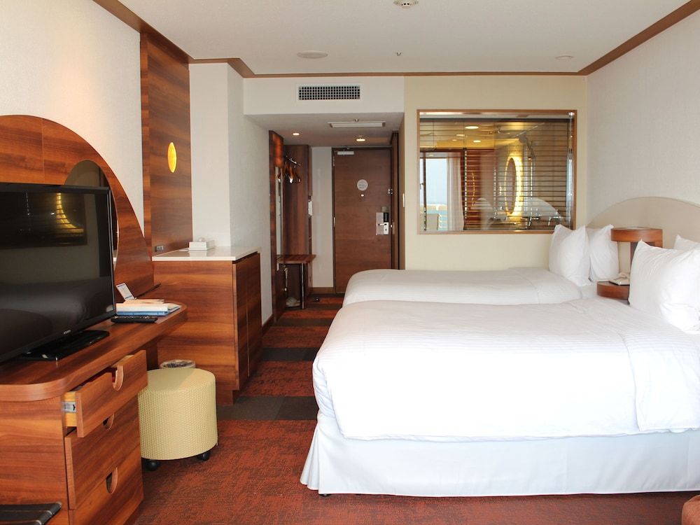 Partial Twin with Balcony No view 2 Beds (Main Tower)