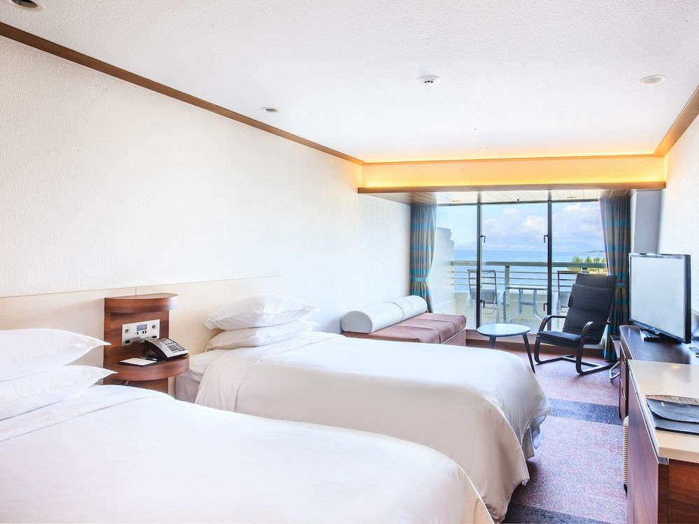 Deluxe Room Ocean View 4 Beds (Main Tower) PKG