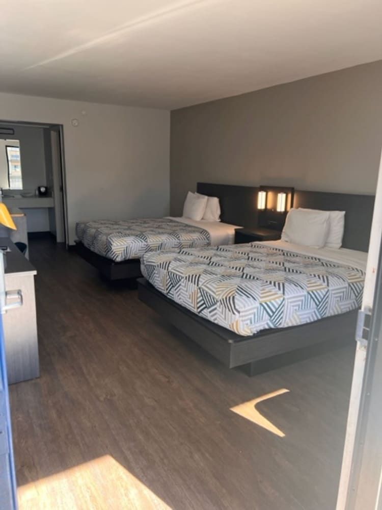 Dublin Inn and Suites