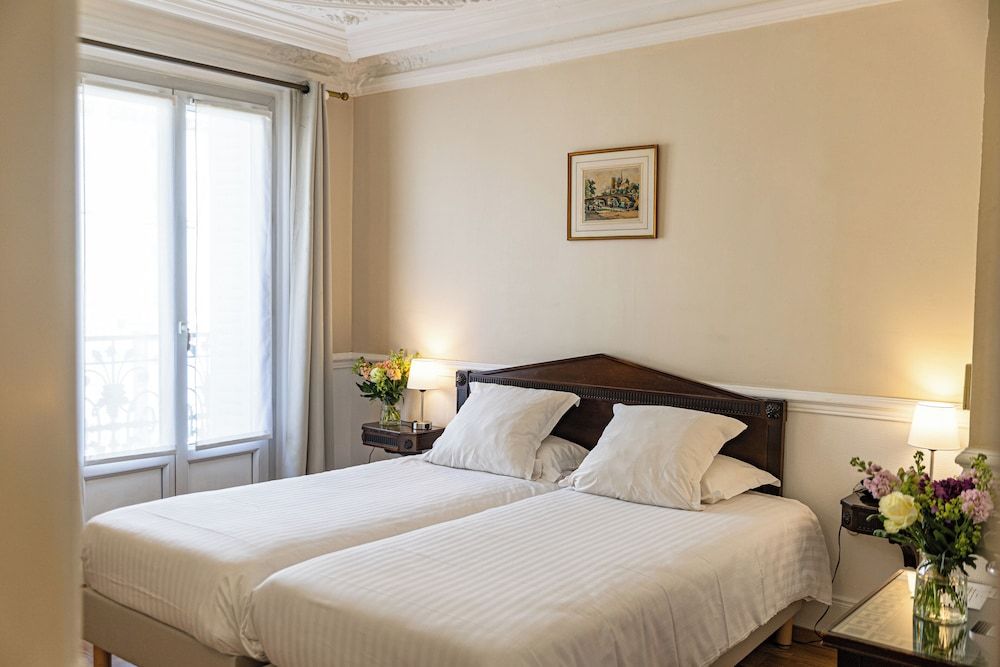 Hotel Claude Bernard Saint Germain Standard Twin Room 3