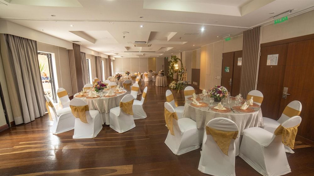 undefined Embassy Suites by Hilton Bogota - Rosales 10