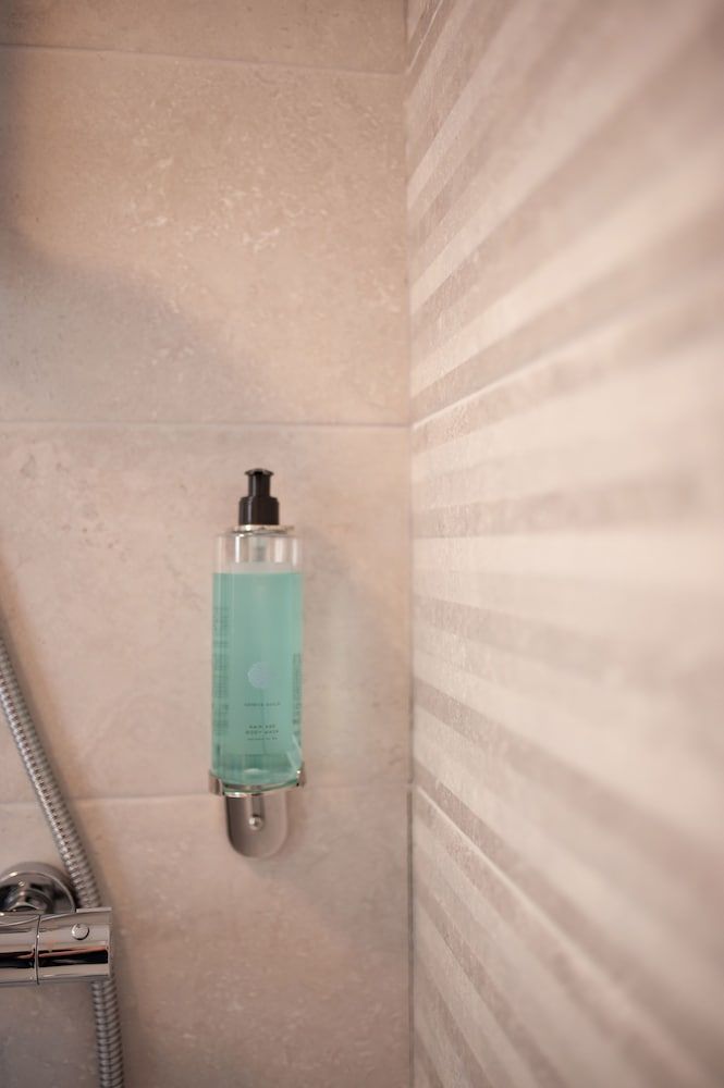 Waterfoot Hotel Family Room 6