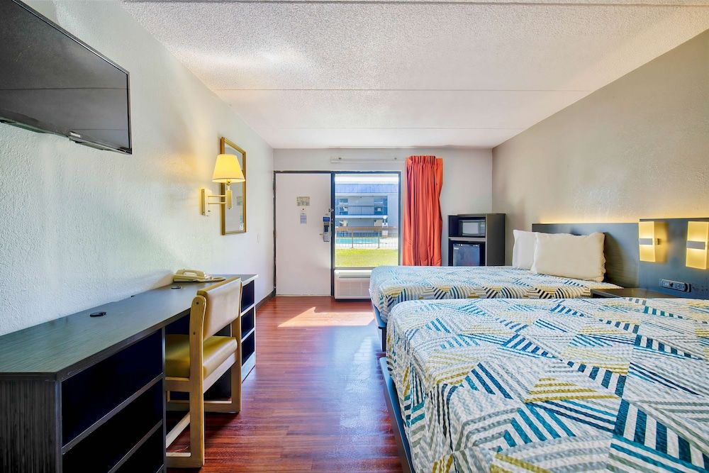 Deluxe Room, 2 Queen Beds, Smoking, Refrigerator & Microwave