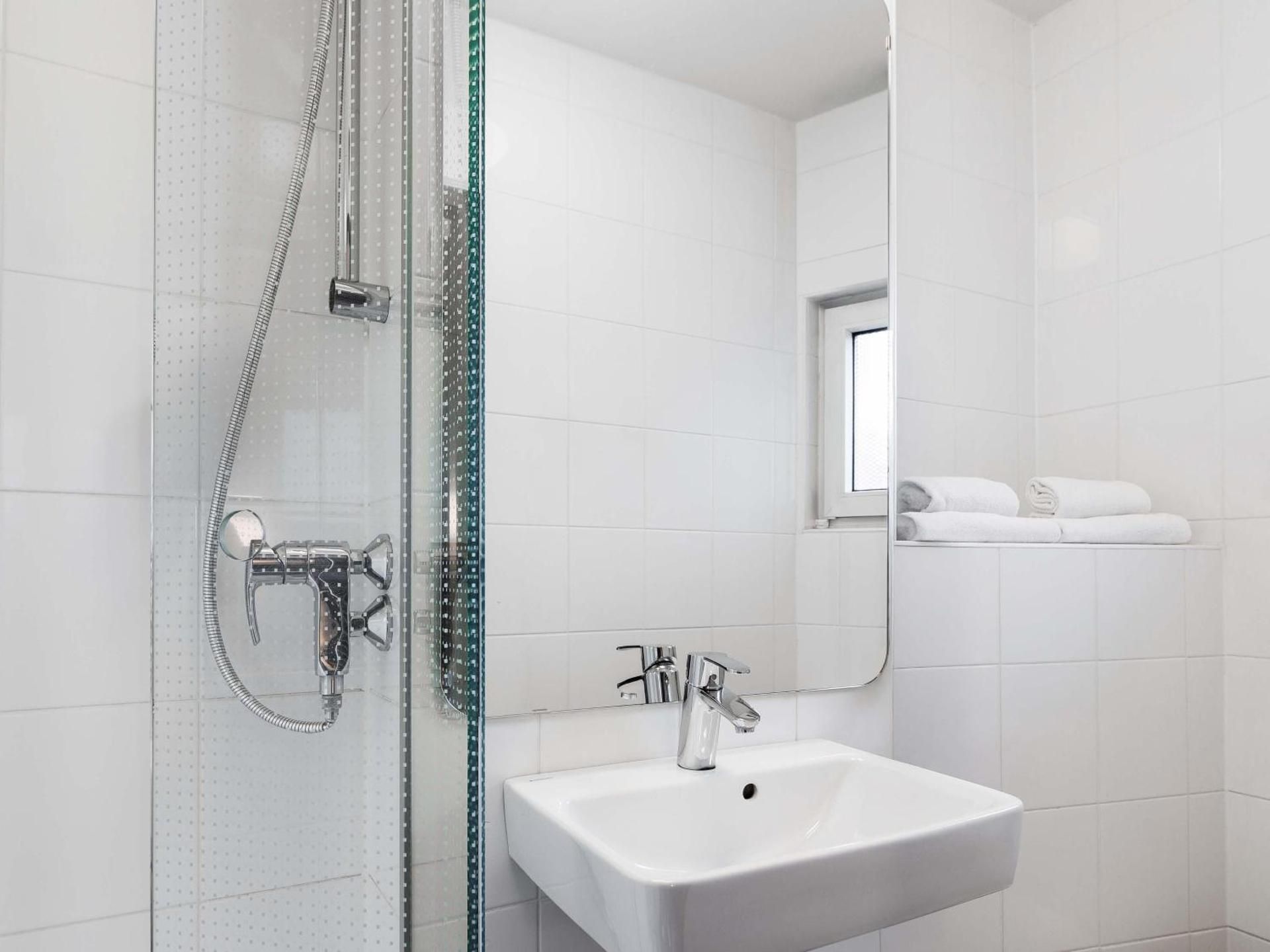 undefined B&B Hotel Düsseldorf-Hbf 10