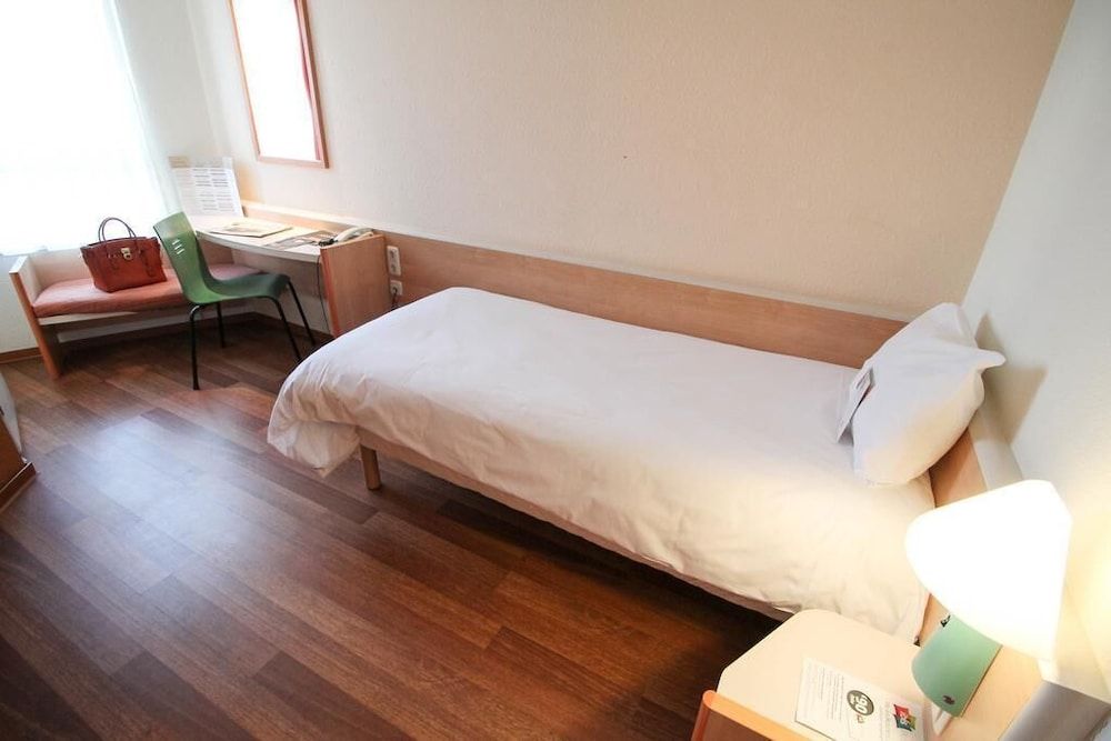 undefined B&B Hotel Düsseldorf-Hbf 10