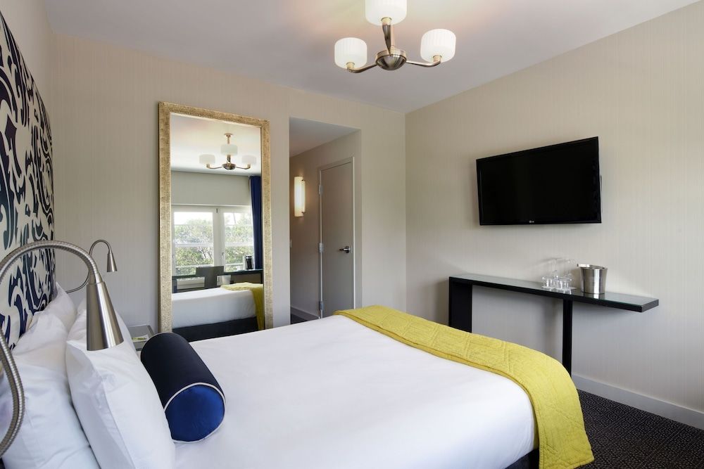 undefined Hotel Breakwater South Beach 7