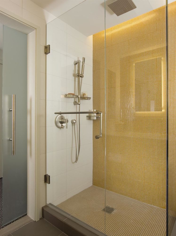 Hotel Breakwater South Beach Superior Room, 1 Queen Bed 6