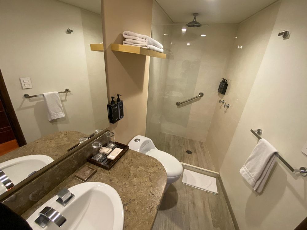 Cosmos 100 Hotel & Centro de Convenciones Standard Double Room 7