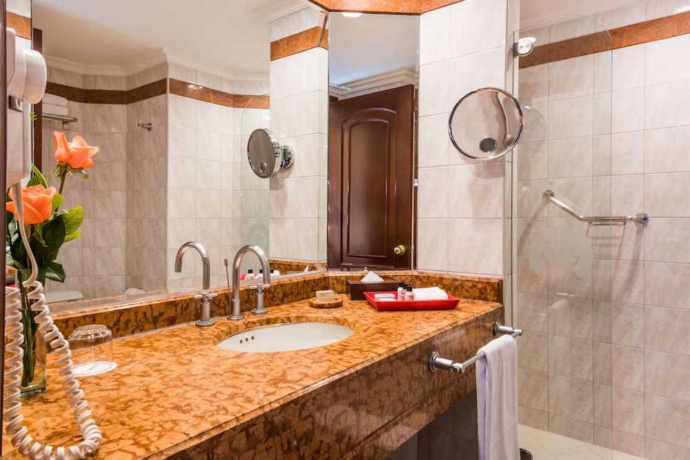 Cosmos 100 Hotel & Centro de Convenciones Standard Double Room 6