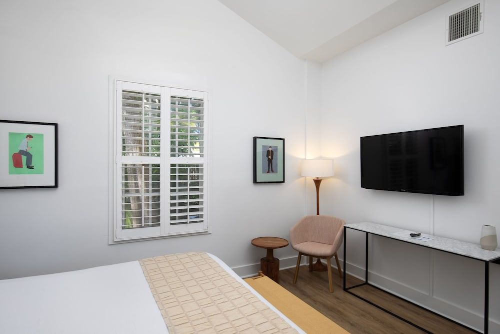 Paradise Inn Key West - Adults Only Premium Suite, 1 King Bed with Sofa bed 4