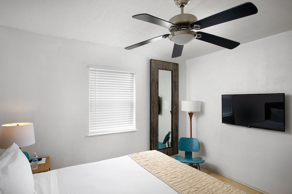 2 Bedroom Apartment - Second Floor Annex