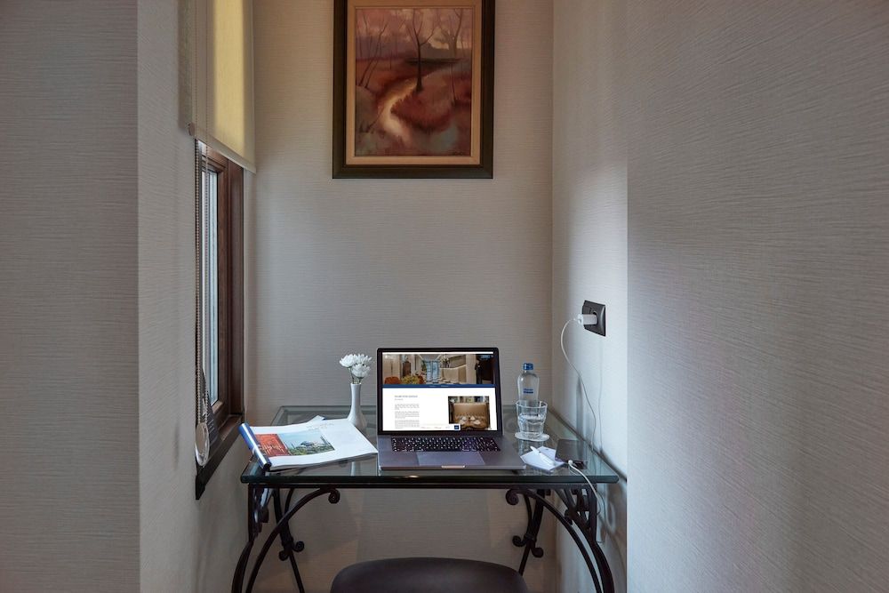 Konak Hotel Taksim Superior Double Room 9