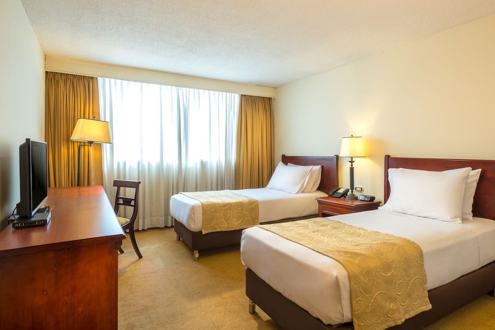Hotel Dann Avenida 19 Bogota Standard Twin Room 3