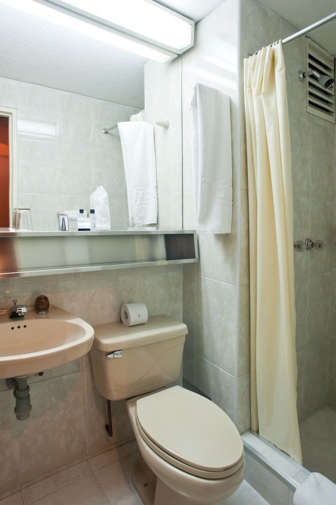 Hotel Dann Avenida 19 Bogota Standard Twin Room 5