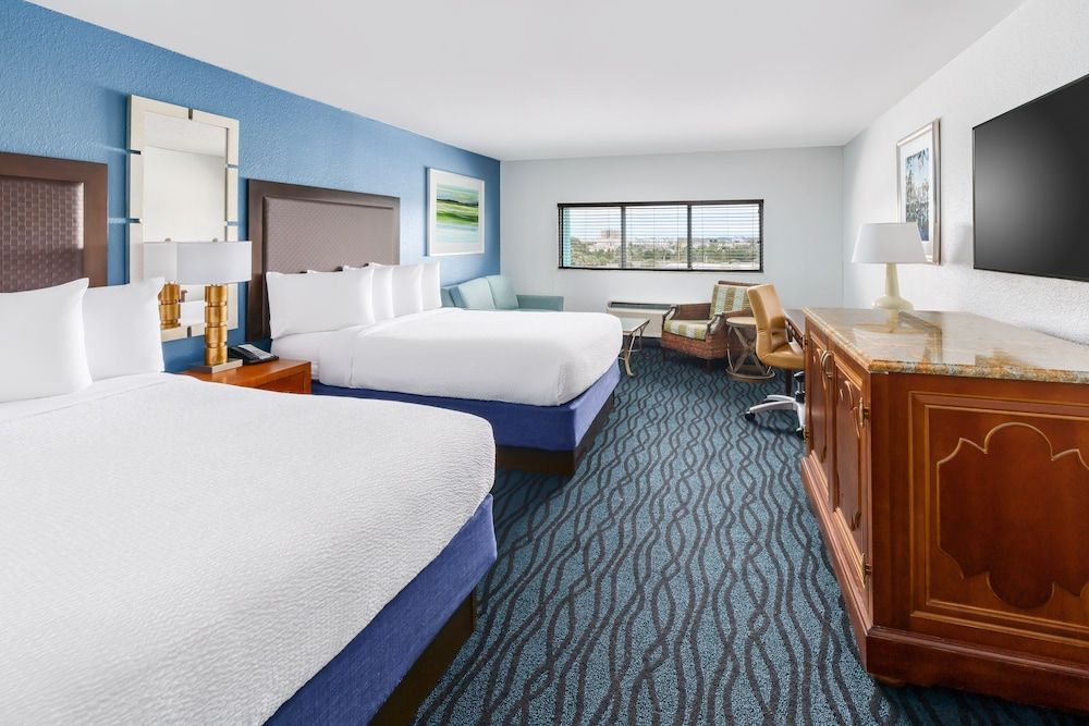 undefined CoCo Key Hotel and Water Resort  3