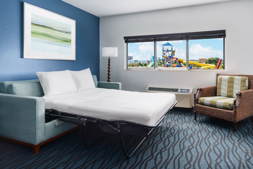 undefined CoCo Key Hotel and Water Resort  9