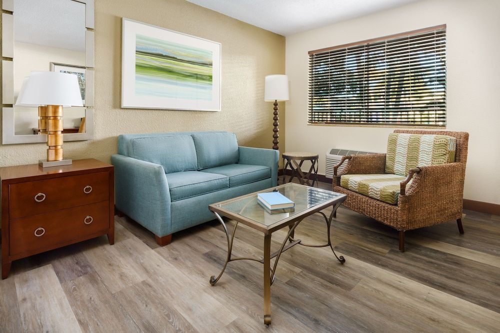 CoCo Key Hotel and Water Resort King Pool View 6