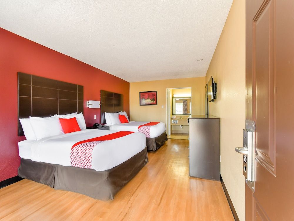 Room, 2 Queen Beds, Smoking