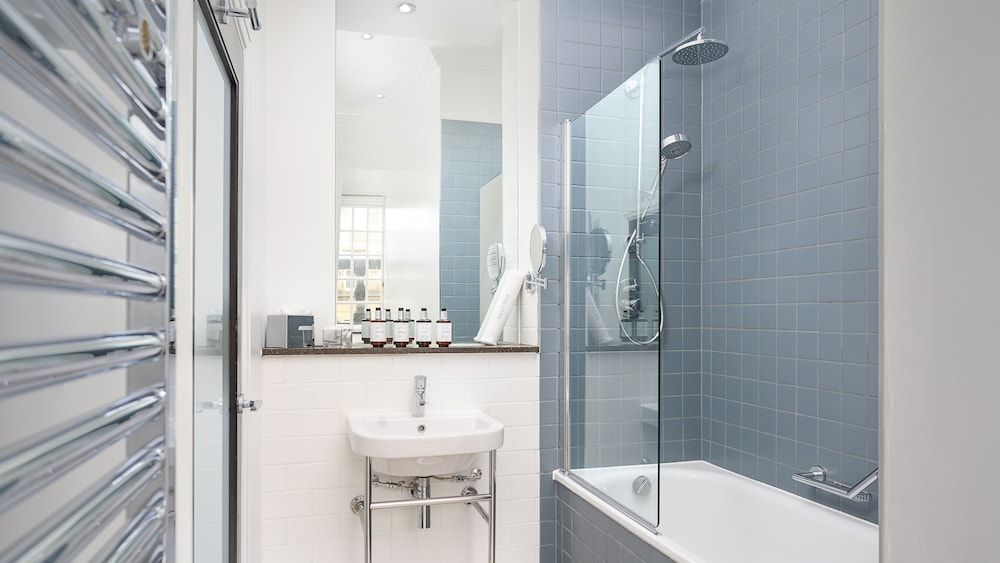 voco Grand Central Glasgow by IHG Standard Room, 2 Twin Beds 5